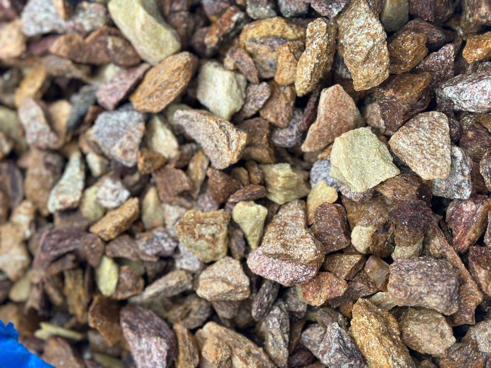 Златолит персиковый декоративная каменная крошка купить в Богдановиче