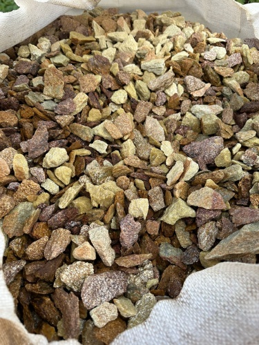 Златолит персиковый декоративная каменная крошка купить в Богдановиче