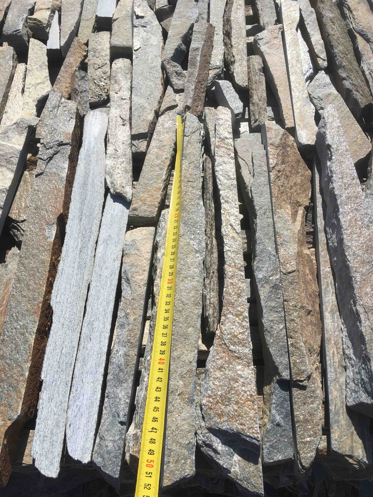 Горбушка златолит мультиколор для облицовки купить в Богдановиче