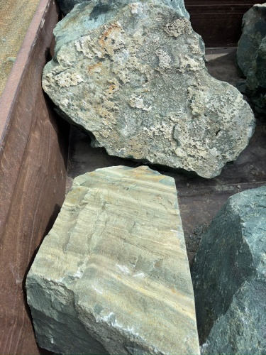 Ландшафтные глыбы зелёные 200-500 килограмм купить в Богдановиче