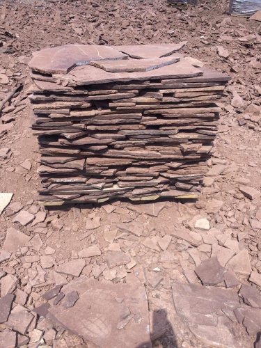 Плитняк лемезит бордовый для цоколя 1,5-2 см купить в Богдановиче