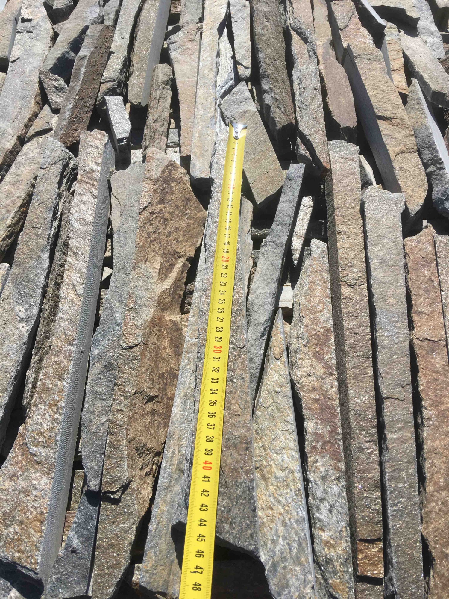 Горбушка златолит мультиколор для облицовки купить в Богдановиче