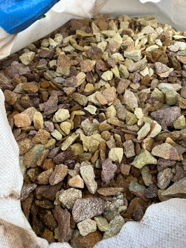 Златолит персиковый декоративная каменная крошка купить в Богдановиче