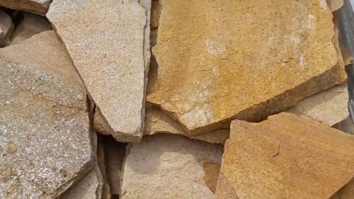 Плитняк златолит жёлтый для цоколя купить в Богдановиче