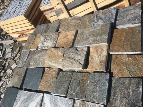 Плитка пилёная златолит Уральский для цоколя, отмостки купить в Богдановиче