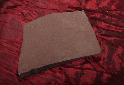 Плитняк лемезит бордовый для цоколя 1,5-2 см купить в Богдановиче