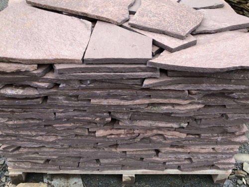 Плитняк лемезит бордовый для облицовки цоколя 20-25 мм  купить в Богдановиче