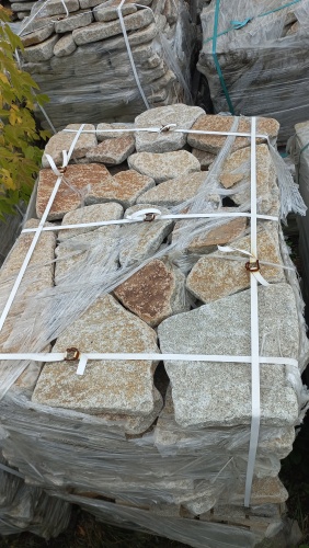 Плитняк галтованный гранитный для ландшафтного дизайна купить в Богдановиче