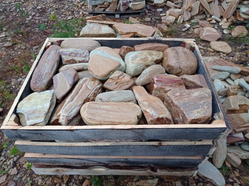 Златолит жёлтый, жёлто-зелёный глыбки и валуны для ланшафтного дизайна купить в Богдановиче