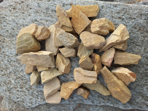 Златолит жёлтый декоративная каменная крошка купить в Богдановиче