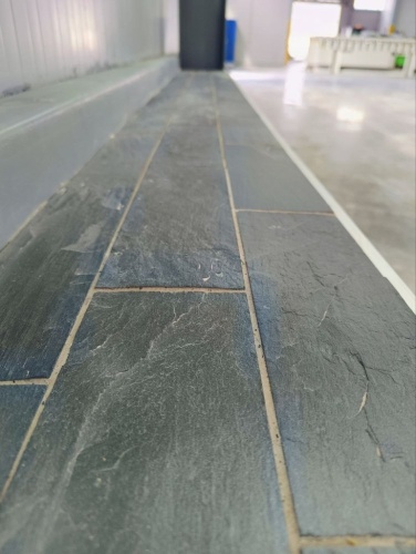 Плитка чёрная из натурального камня фасадная 30 см * 5 см, толщина 7 мм -30 мм купить в Богдановиче