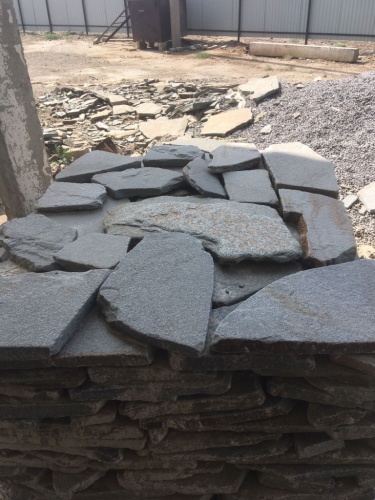 Златолит серебристый галтованный для лестниц купить в Богдановиче